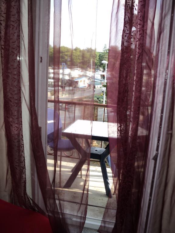 Apartment Mandrac Novigrad  ห้อง รูปภาพ